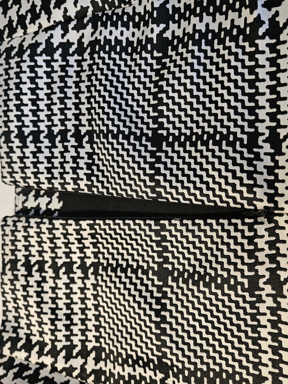 White House Black Market Black and White Houndstooth Trench Coat and Skirt - Picture 15 of 16